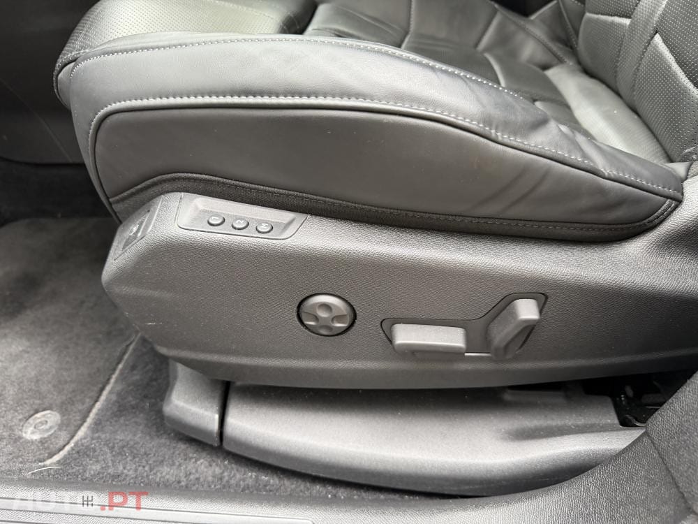 DS DS7 Crossback E-Tense Performance Line EAT8