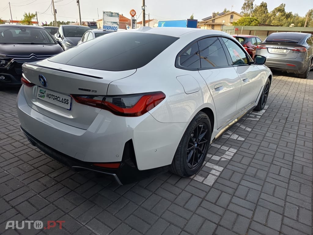 BMW i4 eDrive35