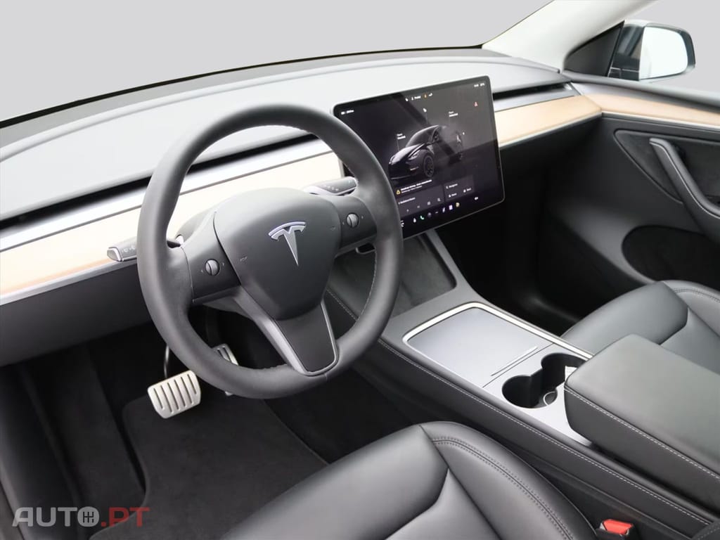 Tesla Model Y I.V.A DEDUTIVEL Performance AWD  
