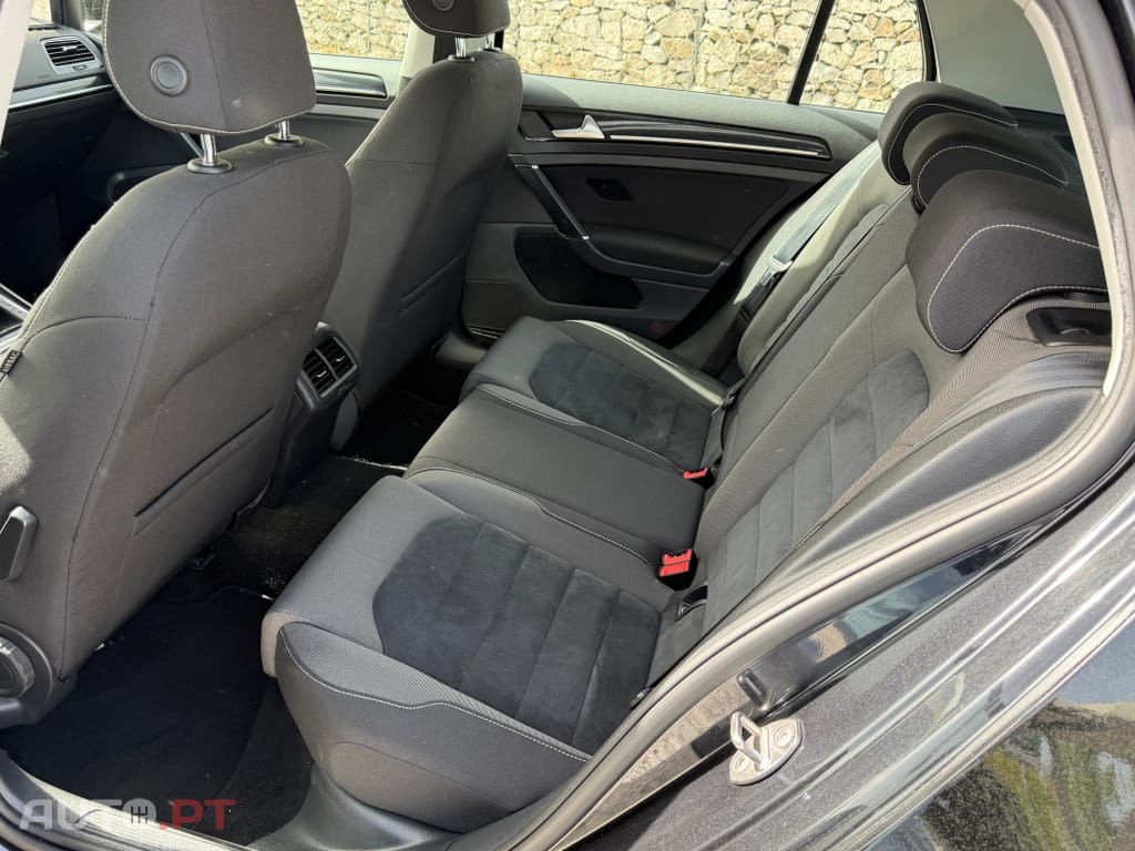Volkswagen Golf 1.6 TDi Highline