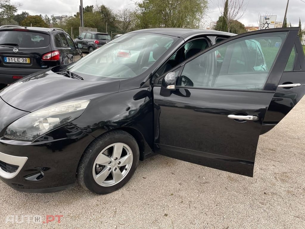 Renault Scénic 1.5 dCi Dynamique S EDC