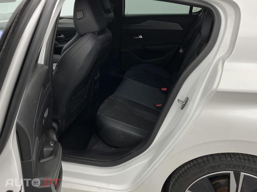 Peugeot 308 1.2 PureTech GT EAT8
