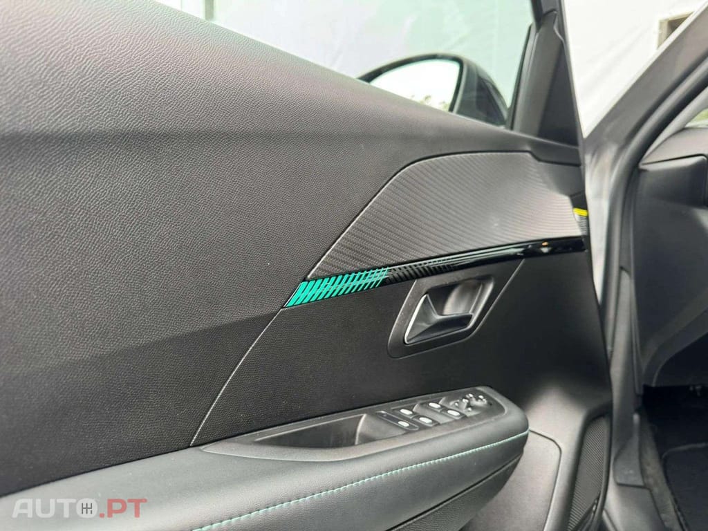 Peugeot 208 1.2 Puretech Allure Pack EAT8