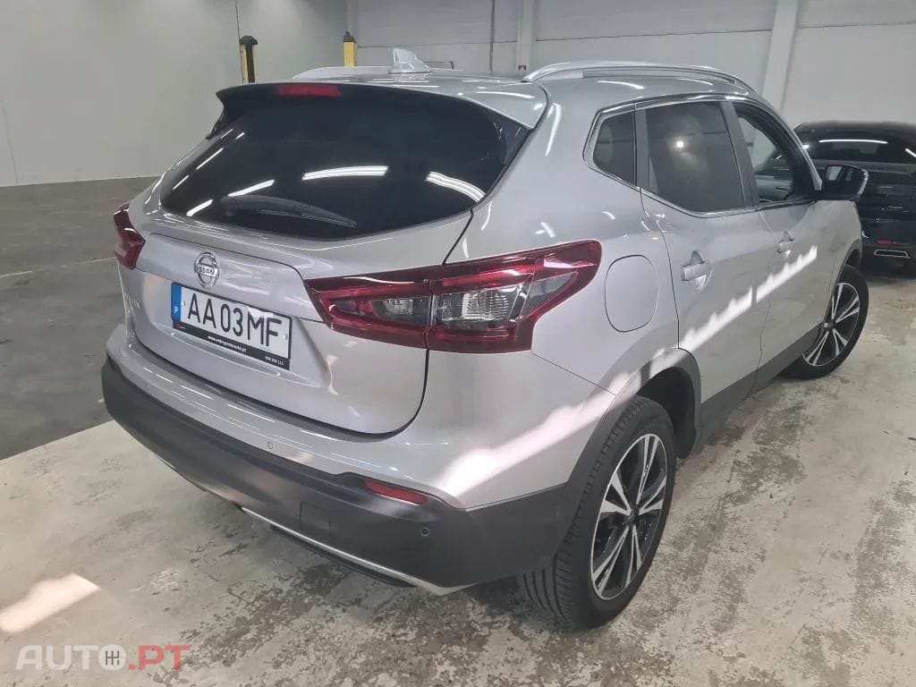 Nissan Qashqai 1.5 dCi N-Connecta J18
