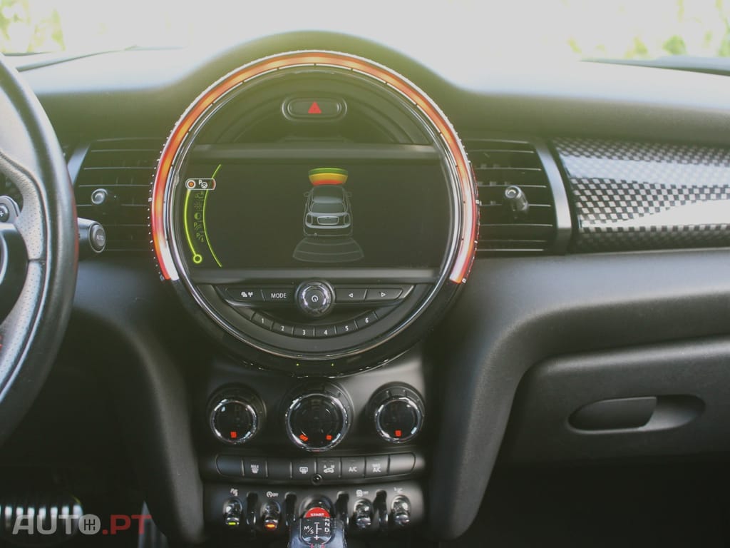 MINI John Cooper Works Auto Desportiva