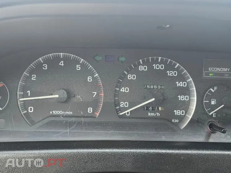 Toyota Corolla 1.3 Gold Line