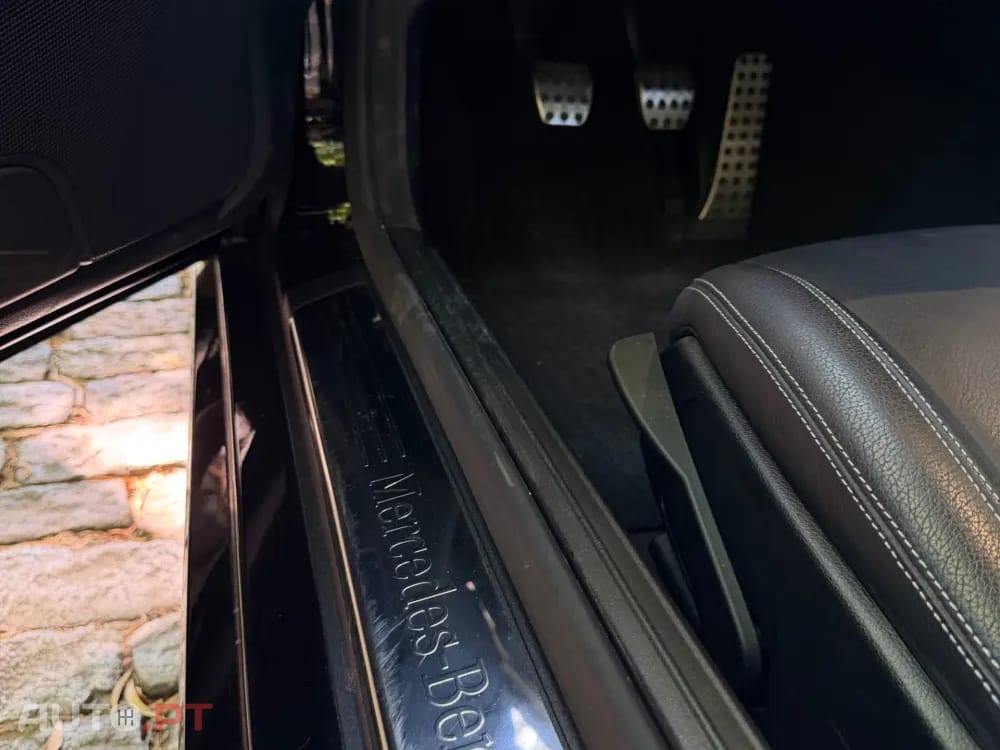 Mercedes-Benz SLK 200 Outro
