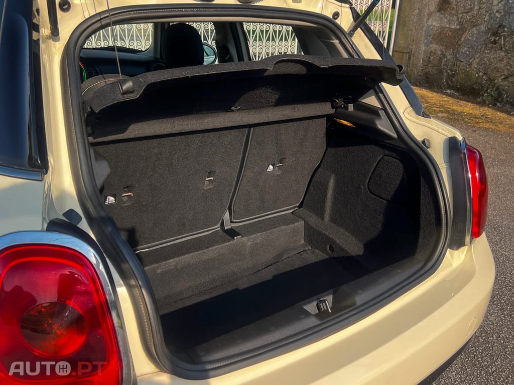 MINI One D - 5 Portas
