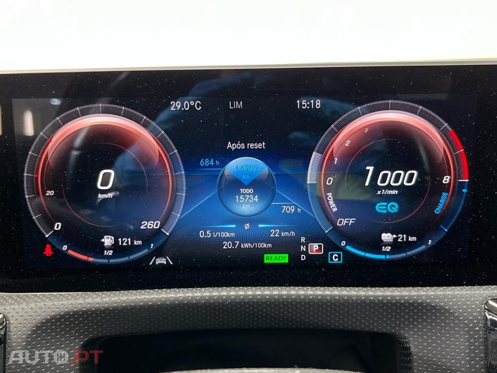Mercedes-Benz A 250 e AMG Line