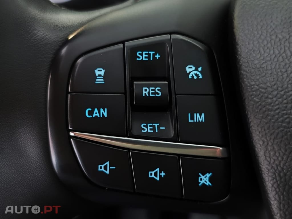 Ford Puma 1.0 EcoBoost MHEV Titanium