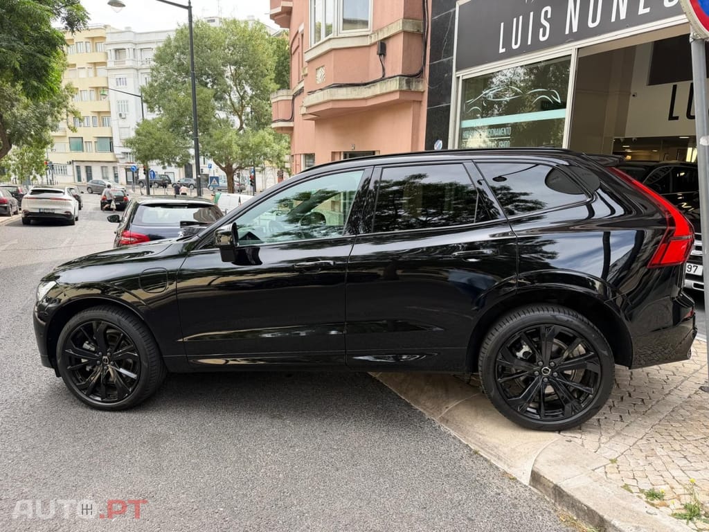 Volvo XC60 T6 AWD Recharge Plus Black Edition