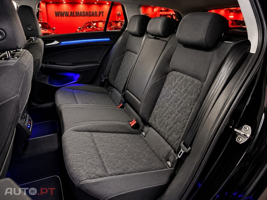 Volkswagen Golf 1.0 eTSI Life DSG