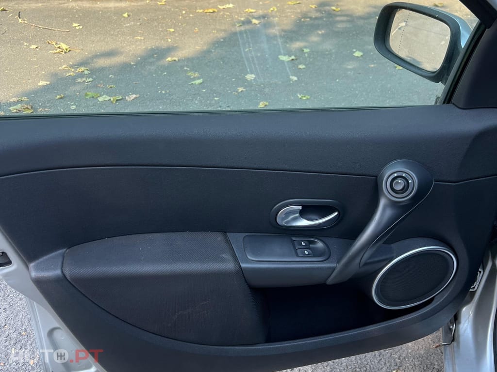 Renault Clio 1.2 16V Confort