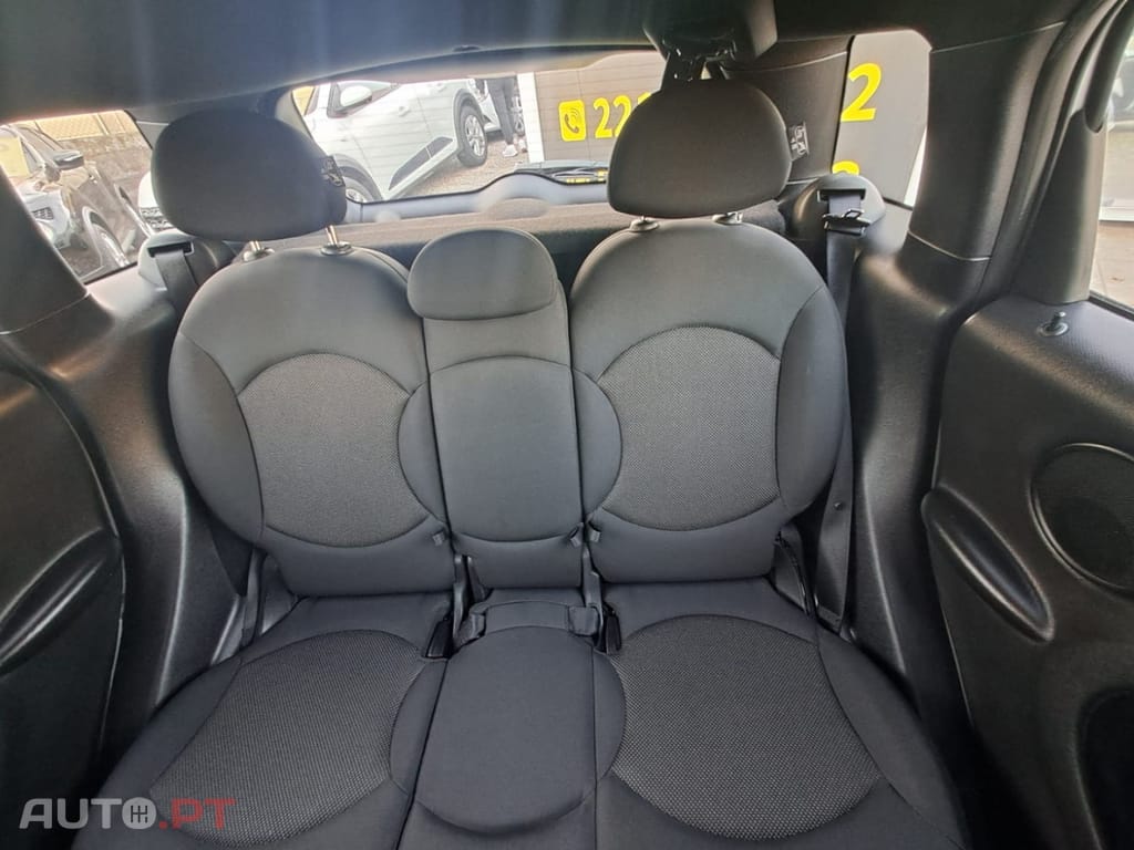 MINI Countryman One D