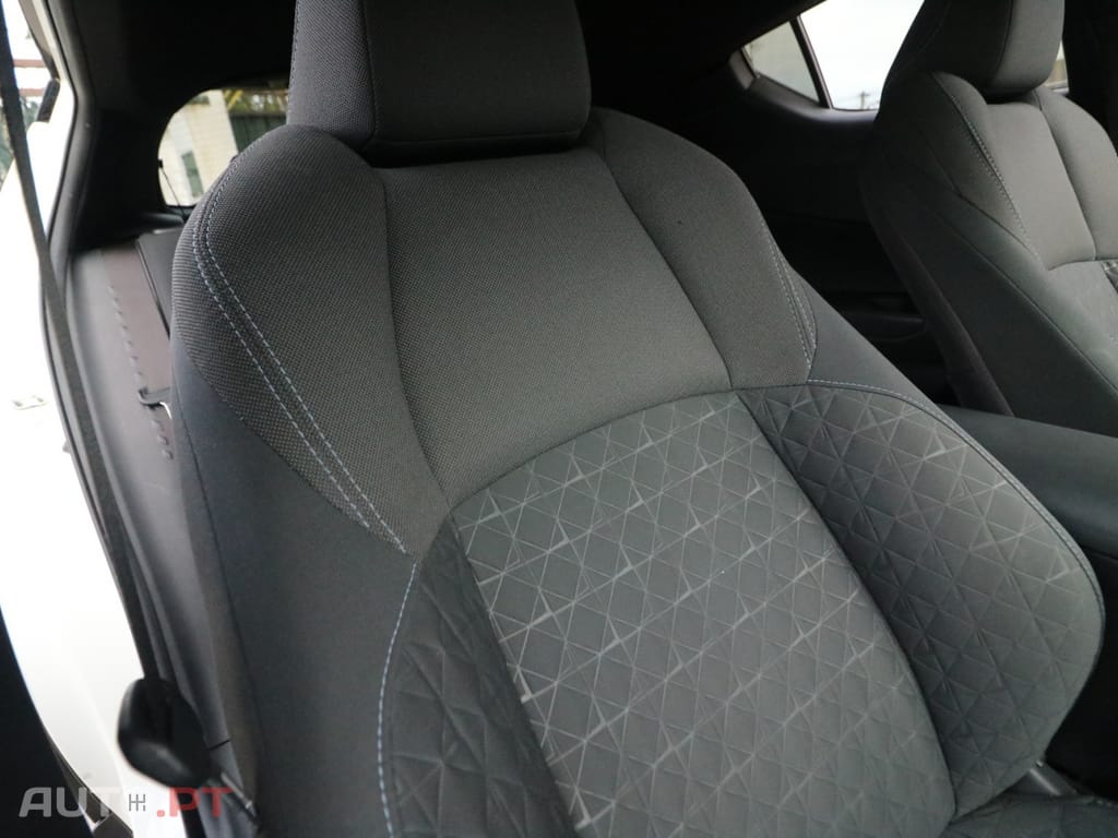 Toyota C-HR 1.8 Hybrid Exclusive+P.Luxury