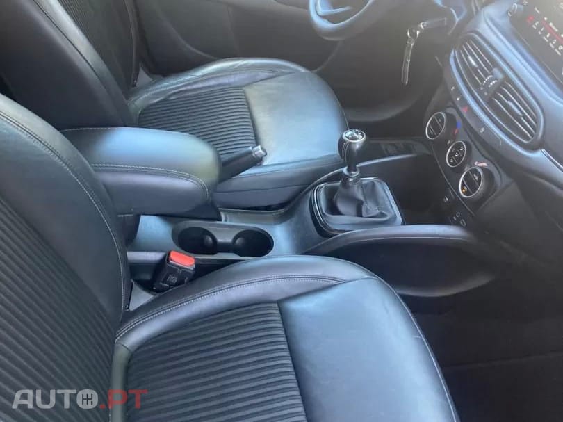Fiat Tipo 1.6 M-Jet S-Design J18