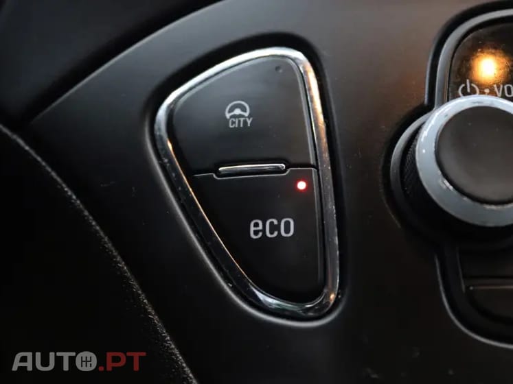 Opel Corsa 1.3 CDTi innovation