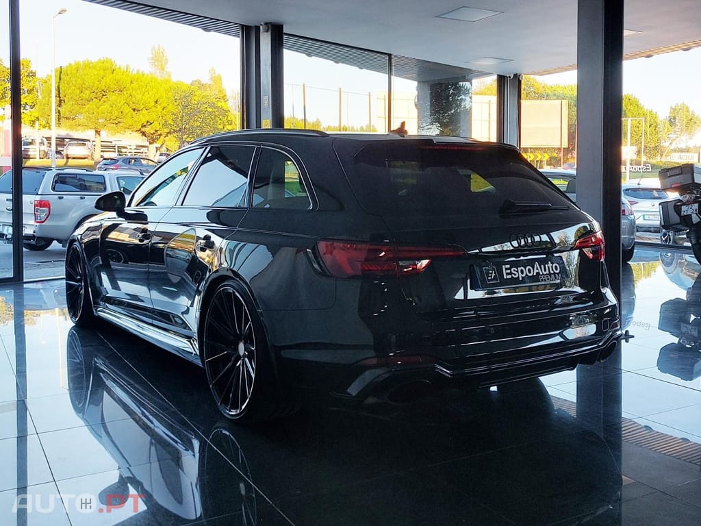 Audi RS4 2.9 TSI quattro Tiptronic