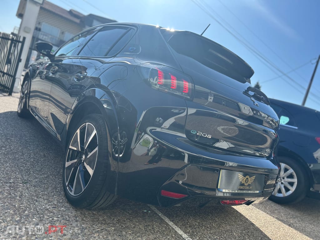 Peugeot E-208 50 kWh GT Pack