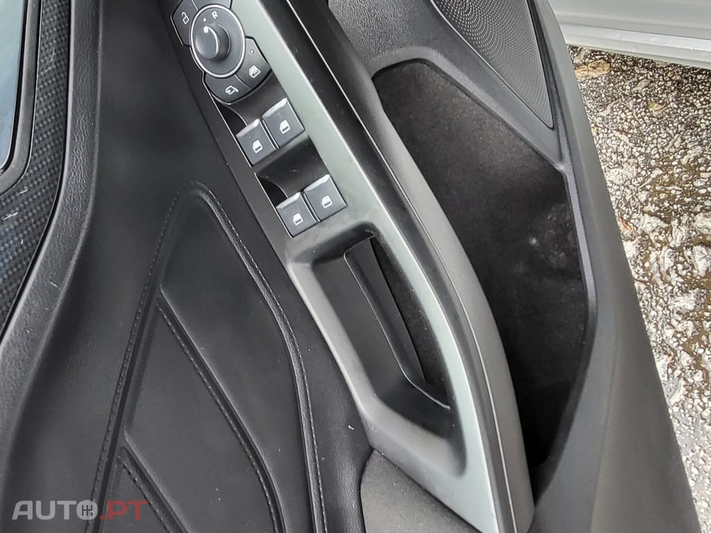 Ford Focus SW 1.0 EcoBoost MHEV ST-Line X