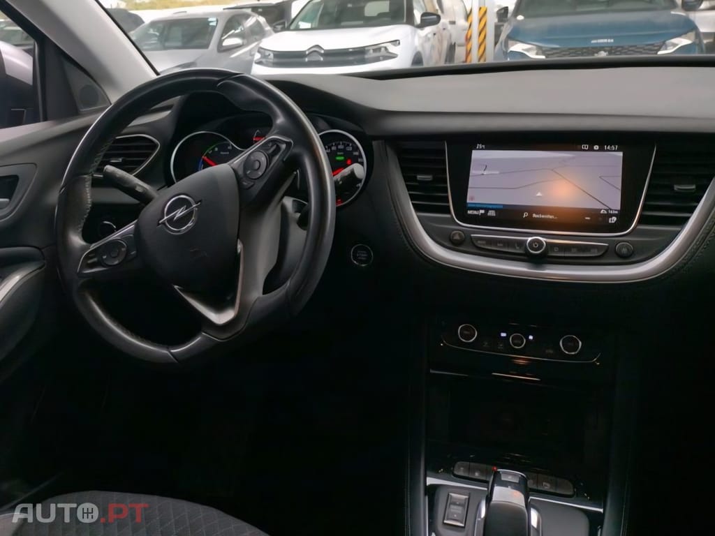 Opel Grandland (X) 1.6 T PHEV Design & Tech