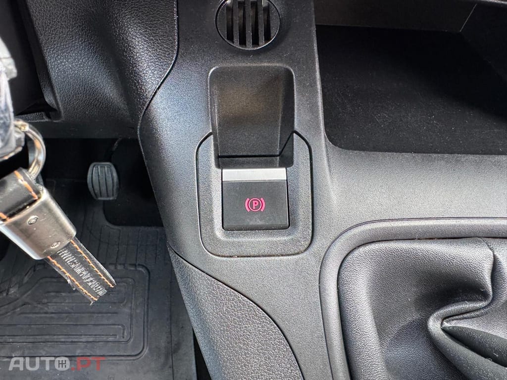 Toyota Proace 1.5D L1 Comfort - IVA DEDUTÍVEL