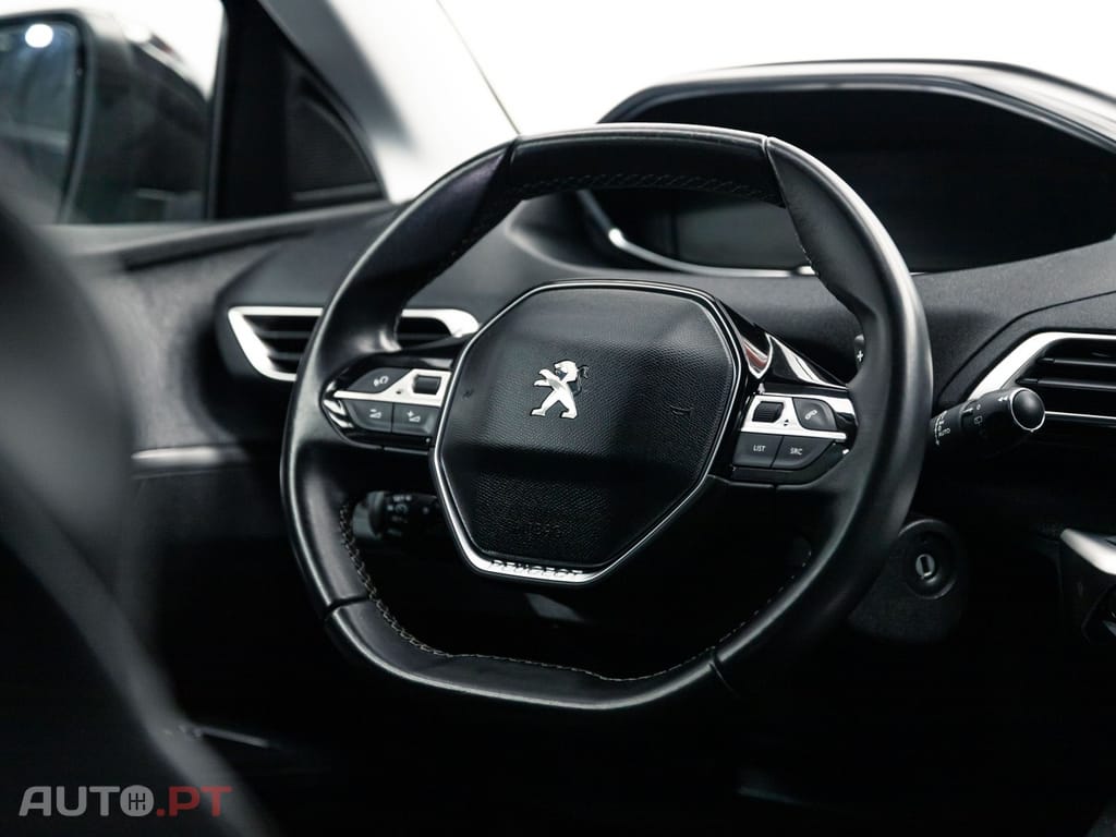 Peugeot 5008 1.5 BlueHDi Allure EAT8