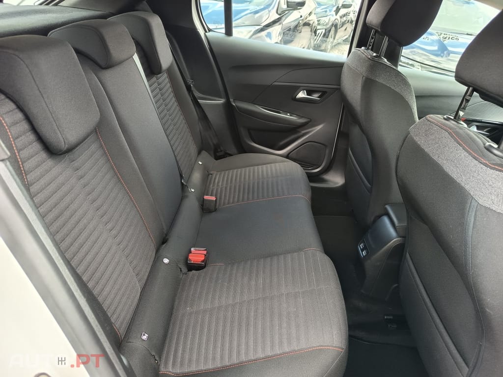 Peugeot E-208 50 kWh Active Pack