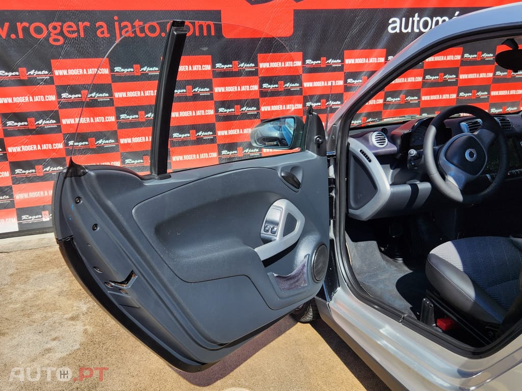 Smart ForTwo Outro
