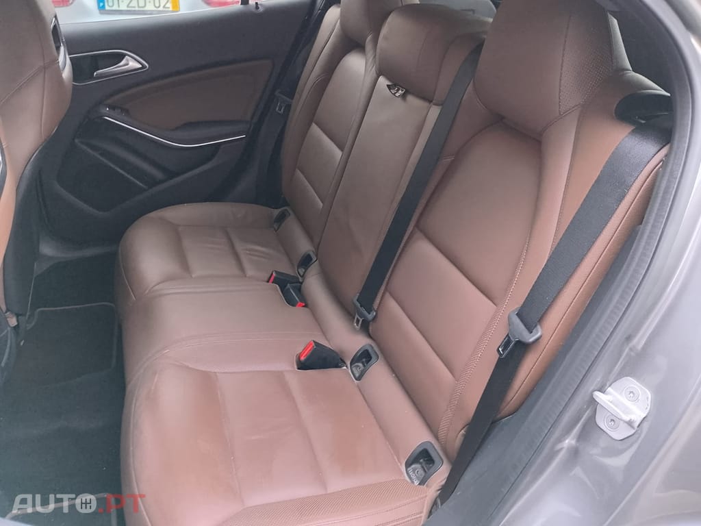 Mercedes-Benz GLA 180 pack amg