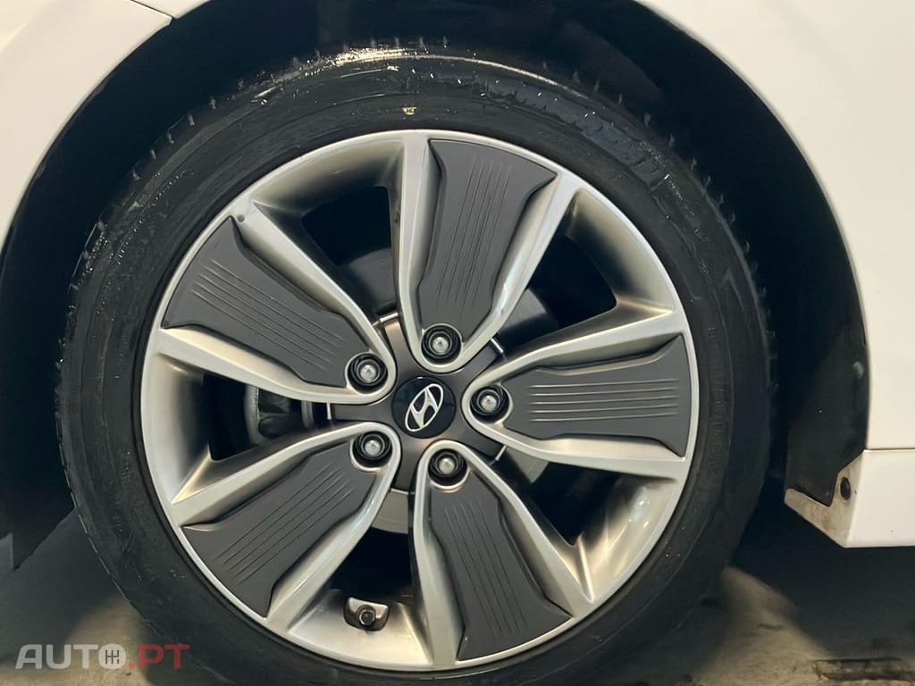 Hyundai Ioniq 1.6 GDI HEV