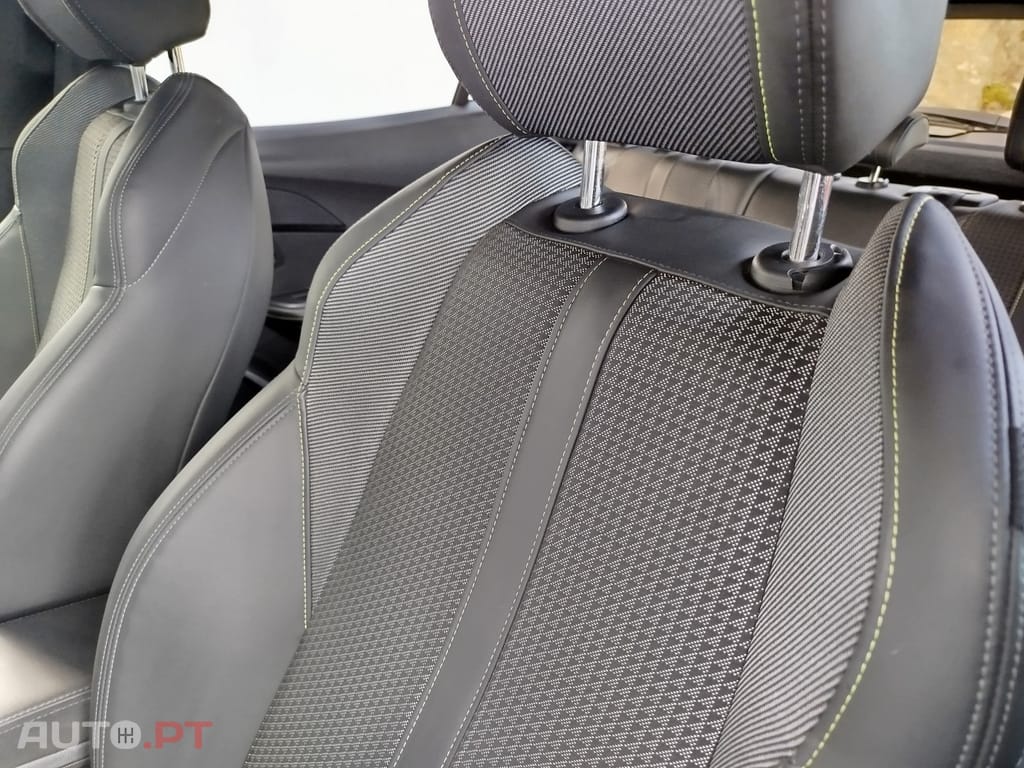 Peugeot 2008 1.2 PureTech GT Line