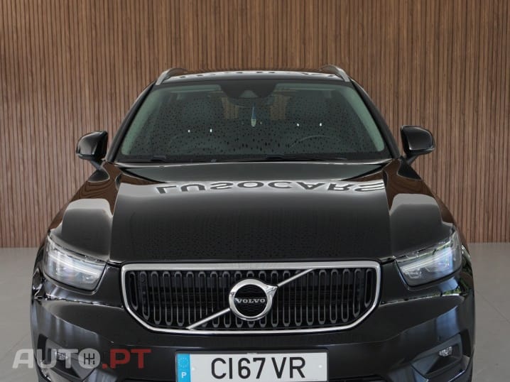 Volvo XC40 T2 Momentum Pro