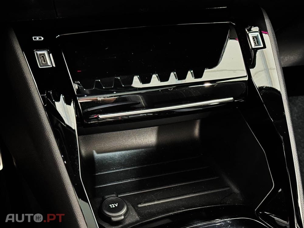 Peugeot E-208 50 kWh GT Pack
