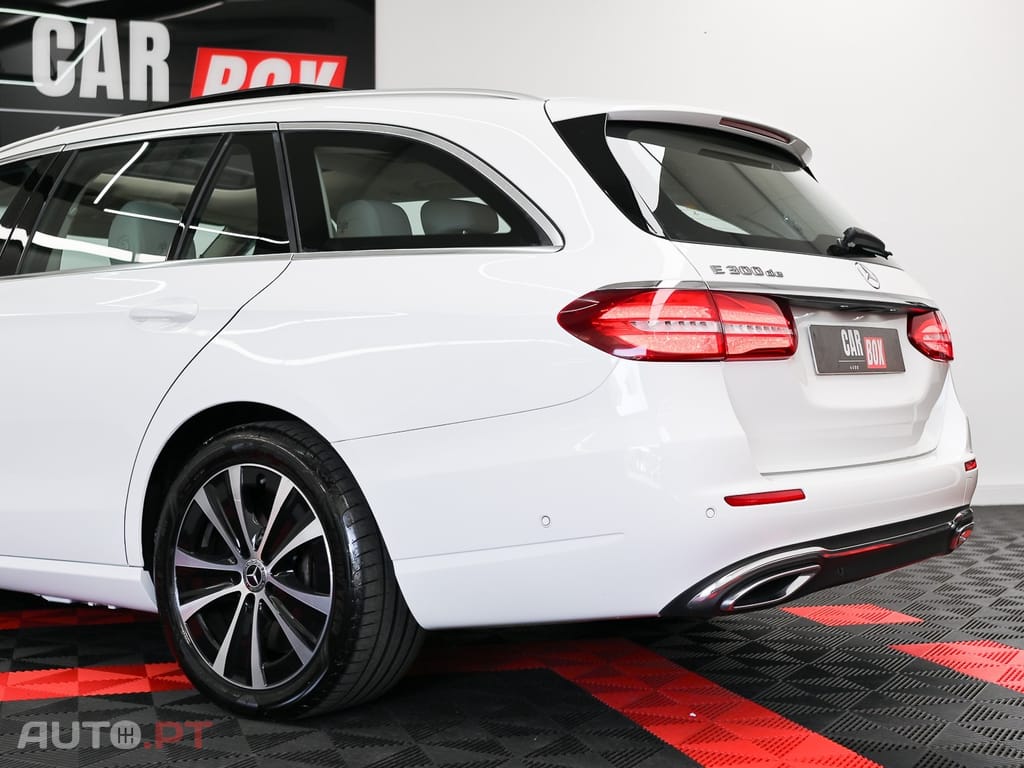 Mercedes-Benz E 300 de 4Matic T 9G-TRONIC Avantgarde