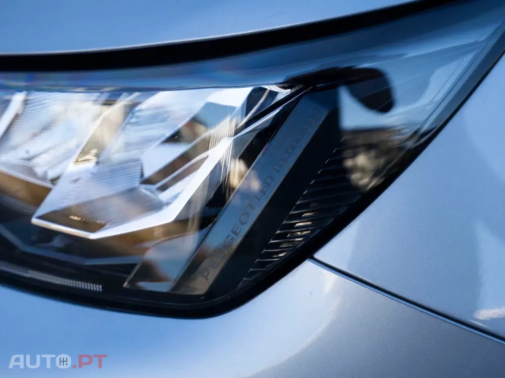 Peugeot E-2008 50 kWh GT Pack