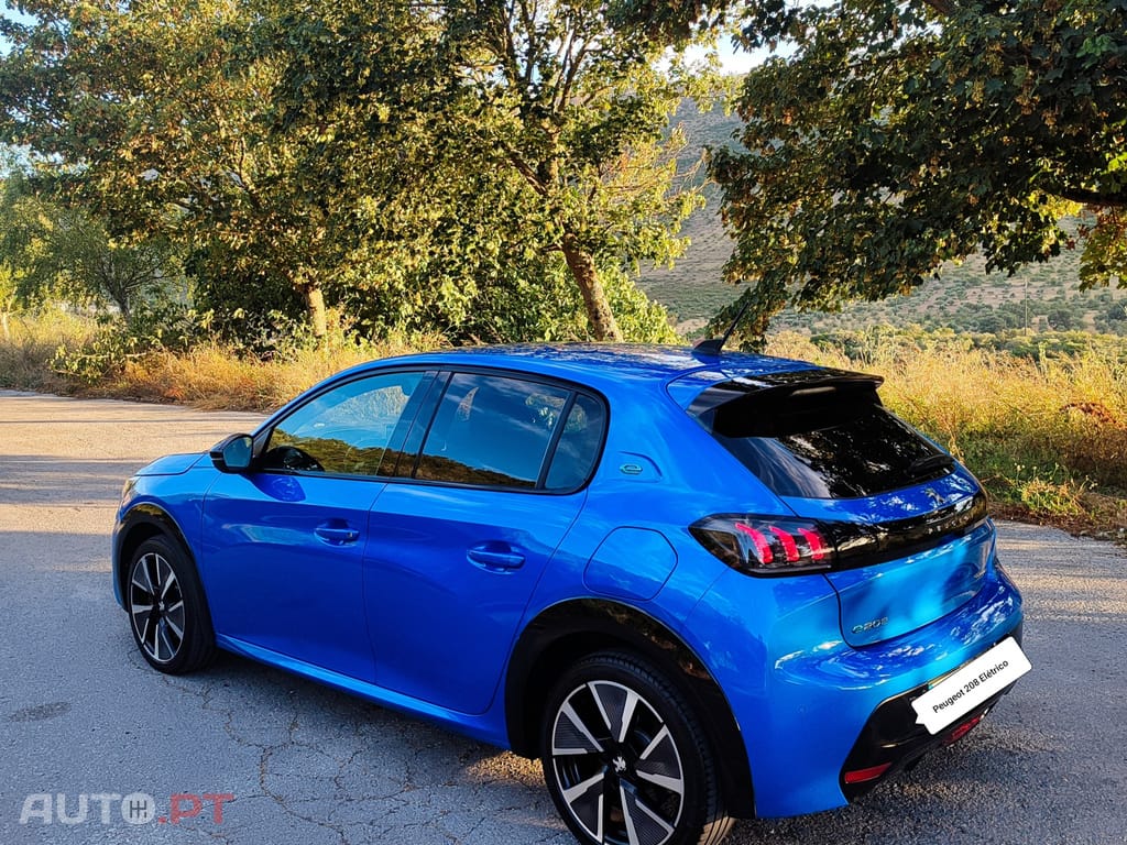 Peugeot E-208 GT Line