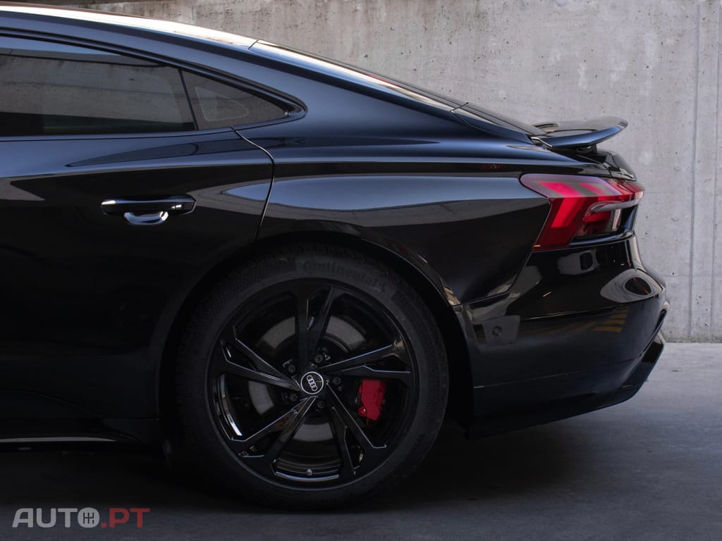 Audi E-Tron GT quattro