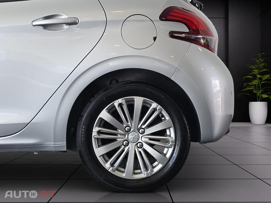 Peugeot 208 1.2 PureTech Allure