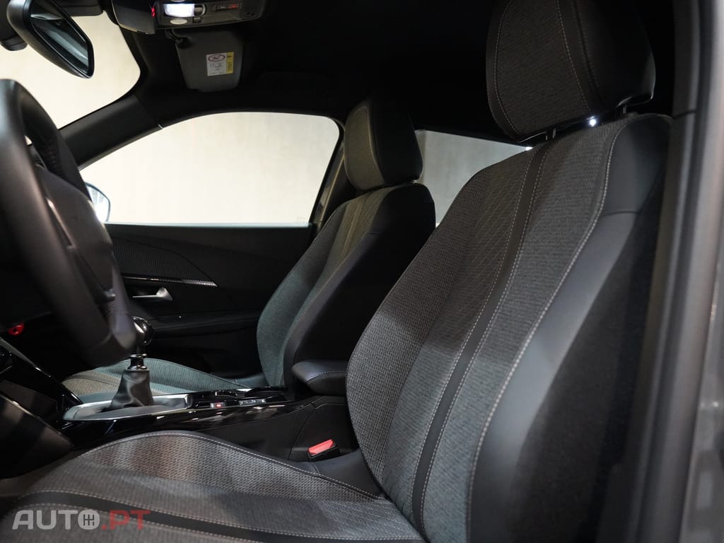 Peugeot 2008 1.2 PureTech Allure