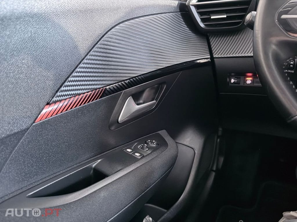 Peugeot E-208 50 kWh Allure Pack