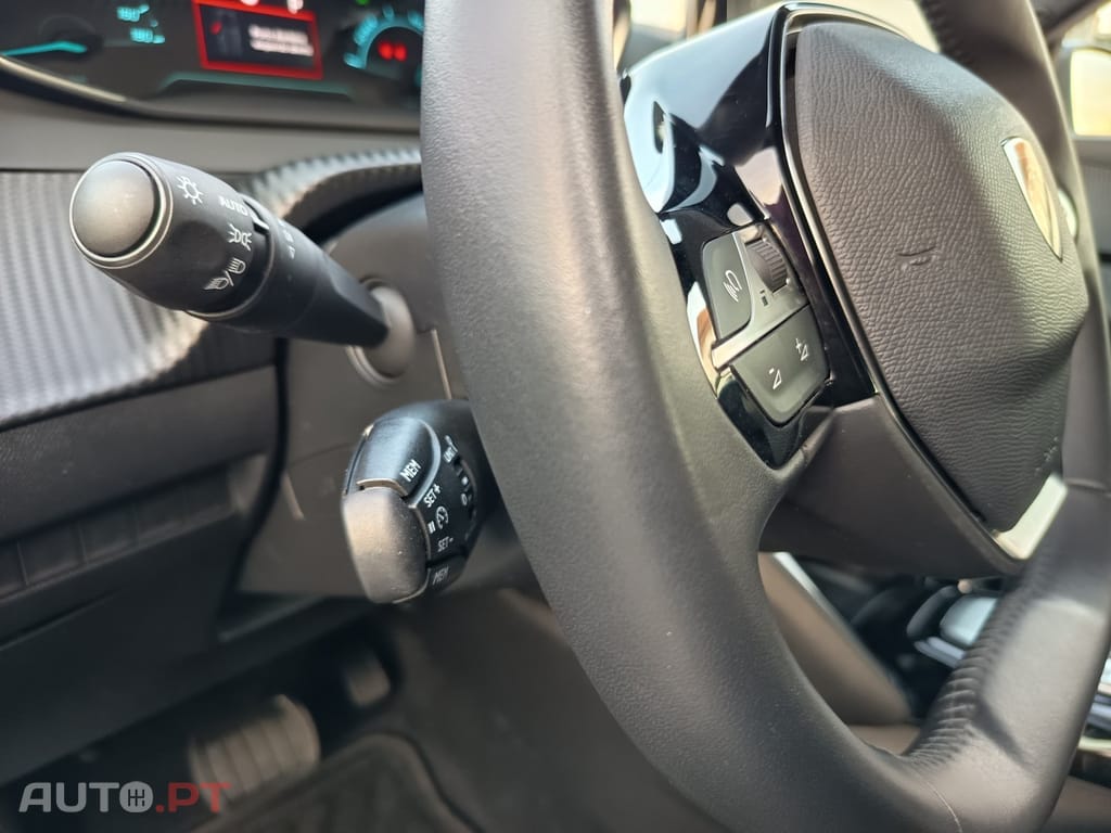 Peugeot E-2008 54 kWh Style