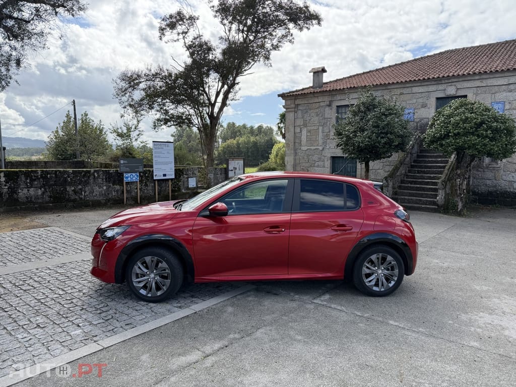 Peugeot E-208 50 kWh Allure