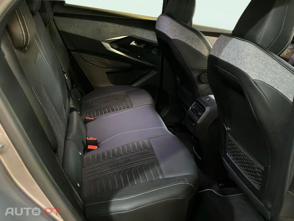 Peugeot 3008 1.2 Hybrid GT e-DCS6
