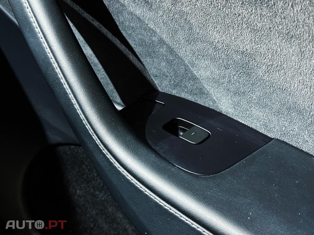 Tesla Model Y Long Range Dual Motor AWD