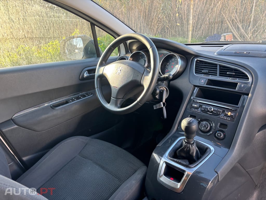 Peugeot 5008 1.6 HDi 7L Allure