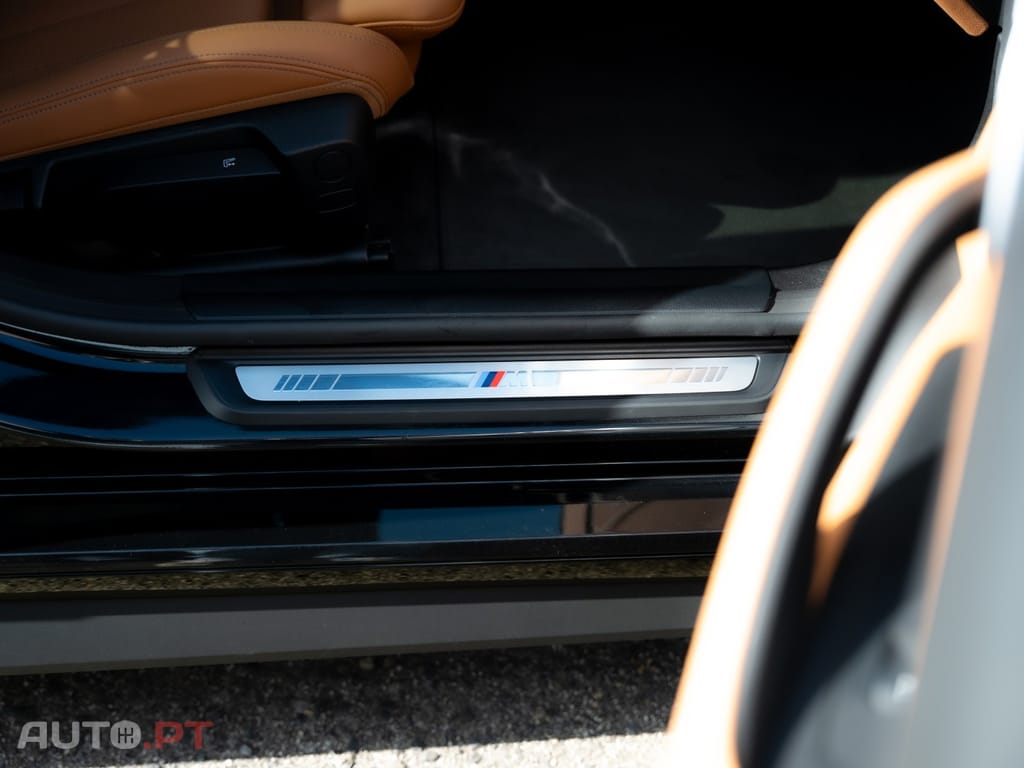 BMW i4 eDrive40 Pack Desportivo M Pro