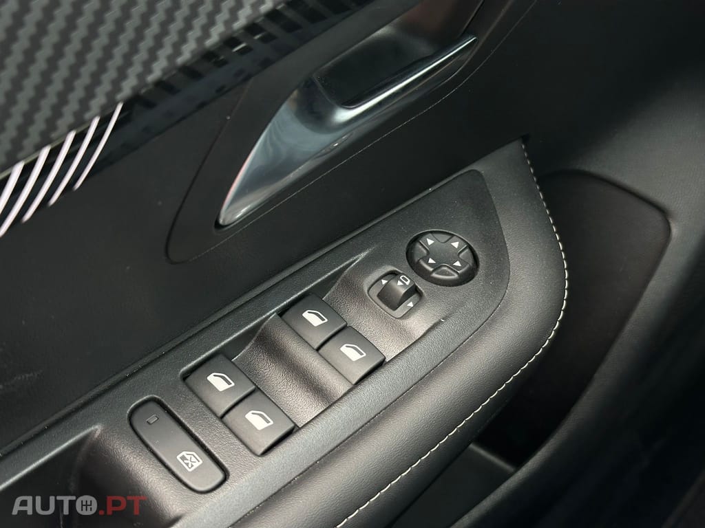 Peugeot 208 1.2 Hybrid Allure e-DCS6