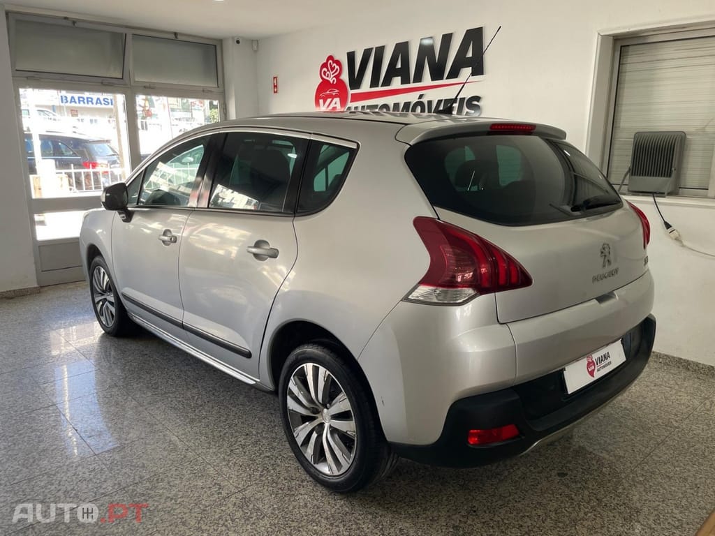 Peugeot 3008 1.6 HDi Allure — fotografia 2