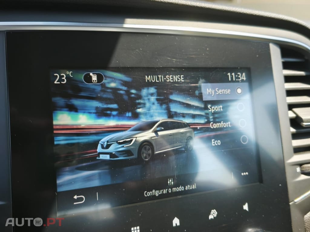 Renault Mégane Sport Tourer 1.5 Blue dCi Business — fotografia 16